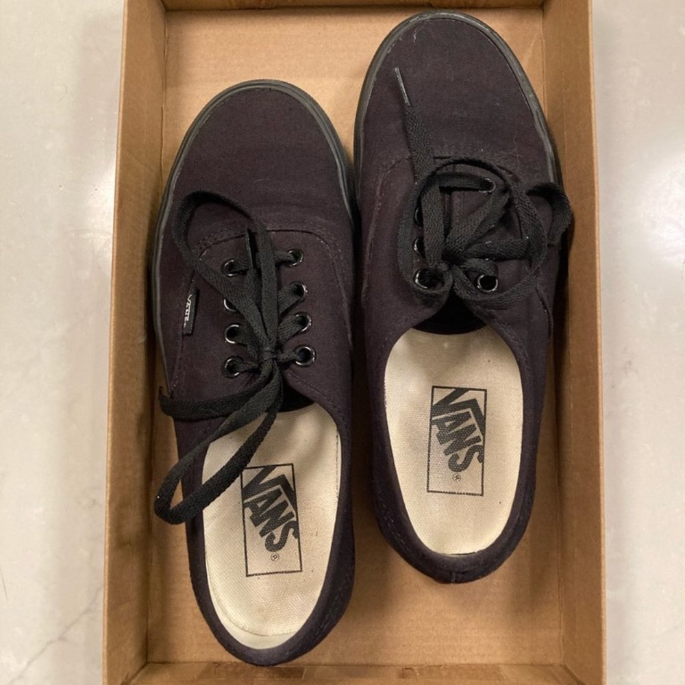 Vans Authentic Core Classics - image 1